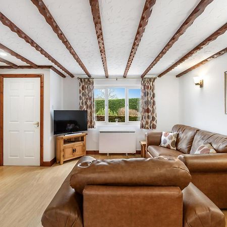 Crylla Valley Cottages - Access To Pool, Gym, Spa And More Saltash Ruang foto