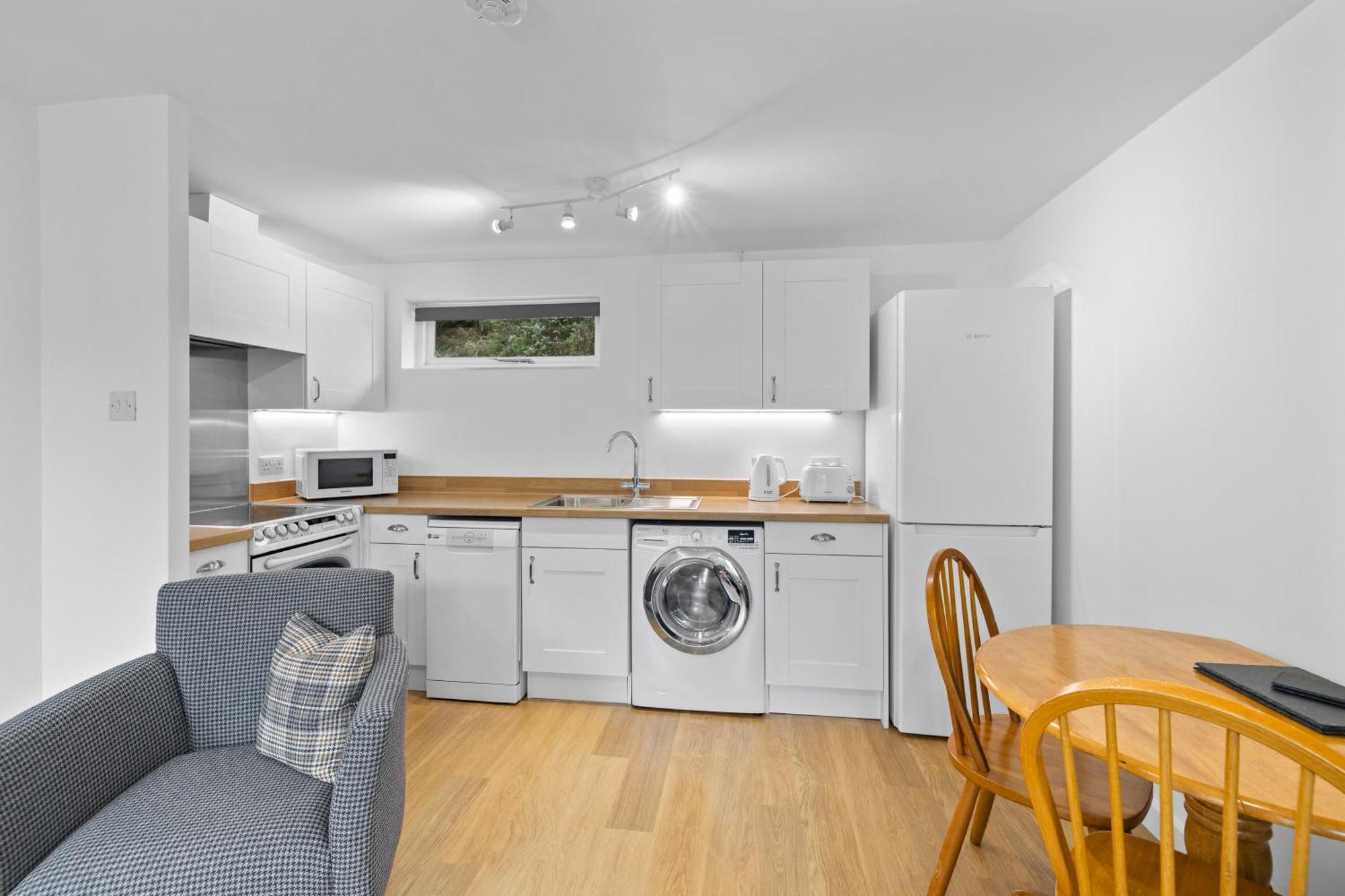 Crylla Valley Cottages - Access To Pool, Gym, Spa And More Saltash Ruang foto