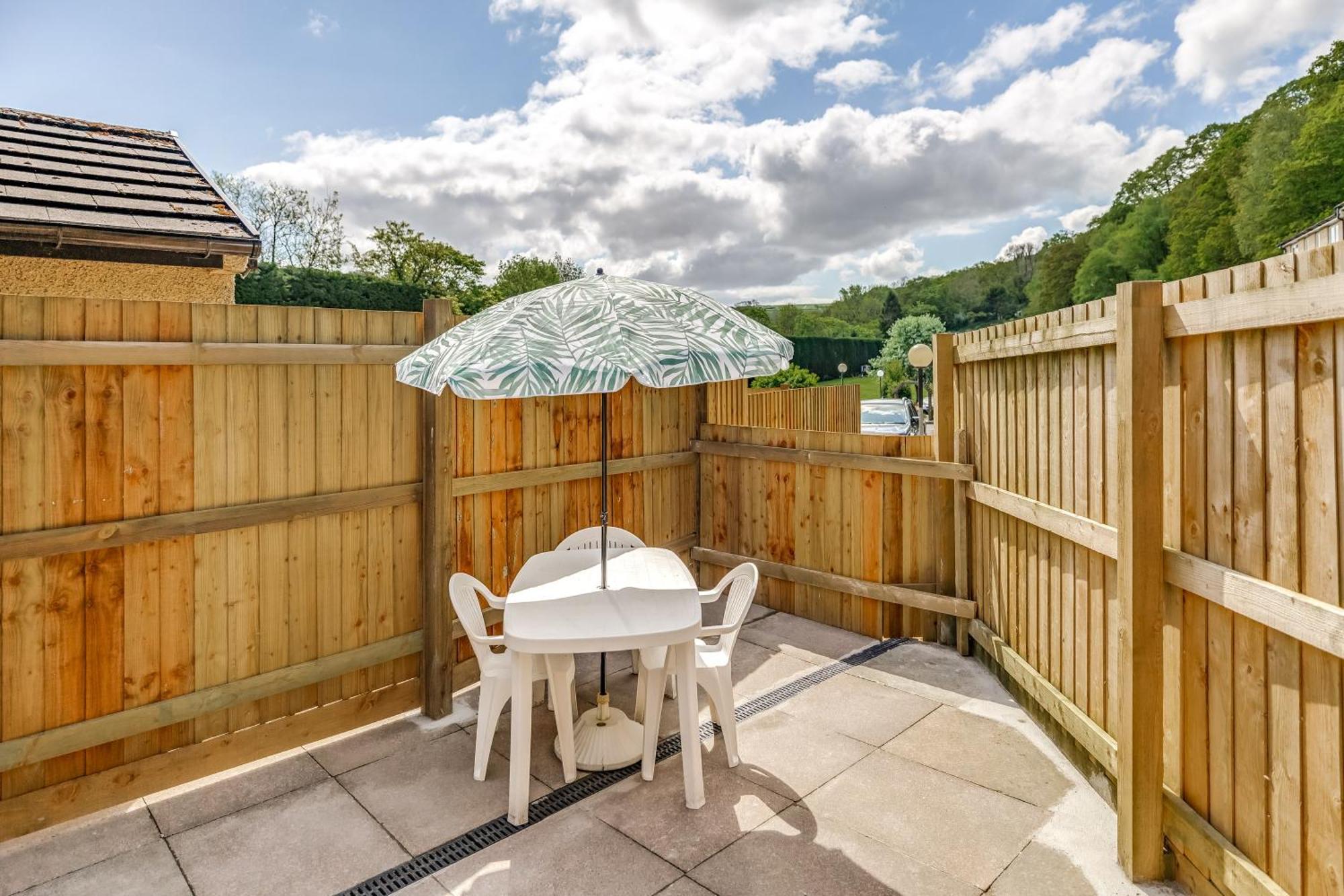 Crylla Valley Cottages - Access To Pool, Gym, Spa And More Saltash Ruang foto