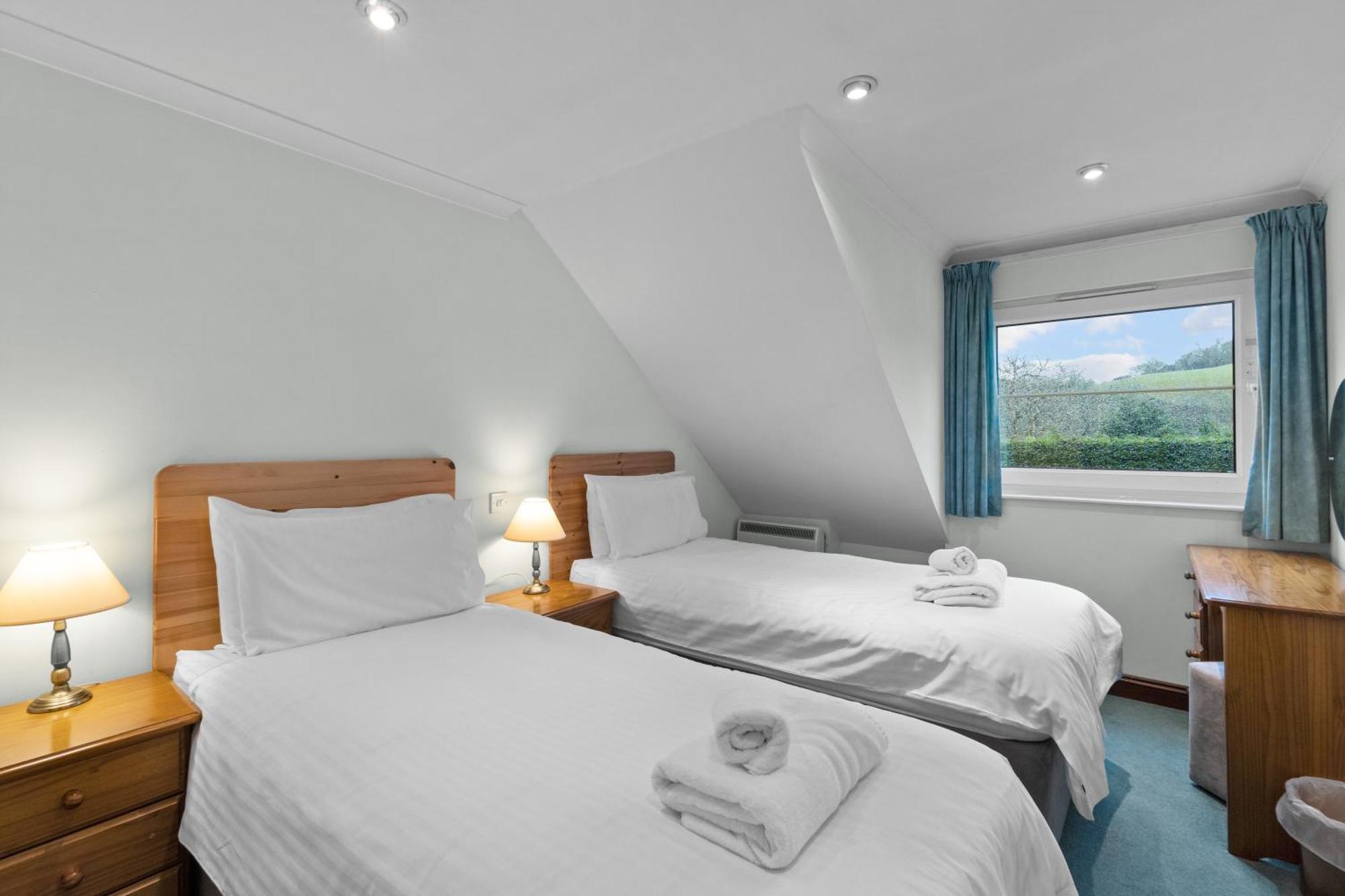 Crylla Valley Cottages - Access To Pool, Gym, Spa And More Saltash Bagian luar foto